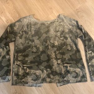 Cream split back flower cammo sweater
